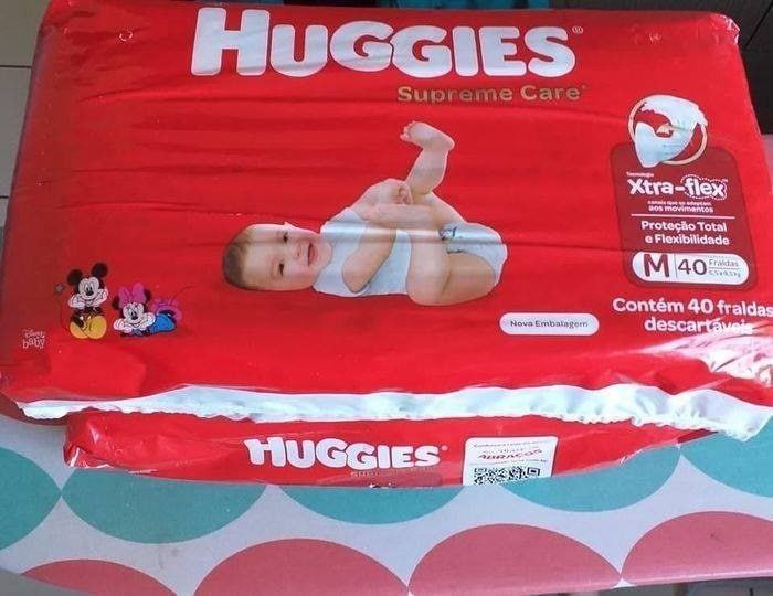 Fralda Huggies Supreme Care M 40 unidades