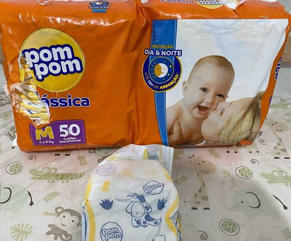 Fralda Descartável Pom Pom Clássica Mega Média - 6 Pacotes com 50 Tiras