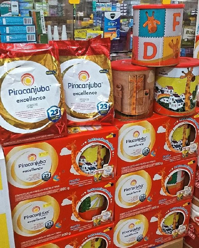 Piracanjuba Composto Lacteo Excellence 800G + Lata Colecionável Sortida