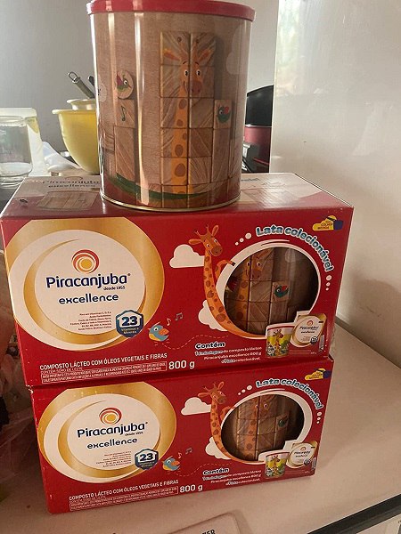 Piracanjuba Composto Lacteo Excellence 800G + Lata Colecionável Sortida