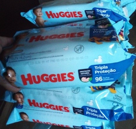 Toalha Umedecida Huggies Tripla Proteção com 96 Unidades (pacote grande)