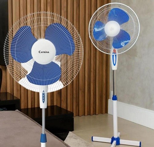 Ventilador de Coluna Catrina Pedestal Branco Azul 3 Velocidades, pra todos os ambientes e momentos do dia.
