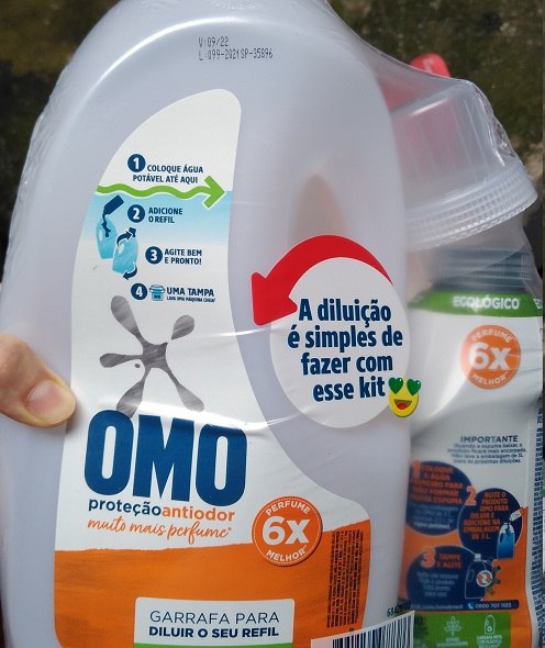 Kit Garrafa Para Diluição + Sabão Líquido Refil Omo Cuidado Intensivo 500ml