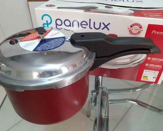 Panela de Pressão Fechamento Externo 4,5L Cereja Premium Panelux*