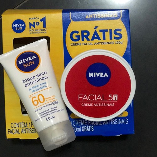Protetor Solar Nivea Facial Antissinais Fps60 50ml Grátis Creme Facial Antissinais Nivea 100g