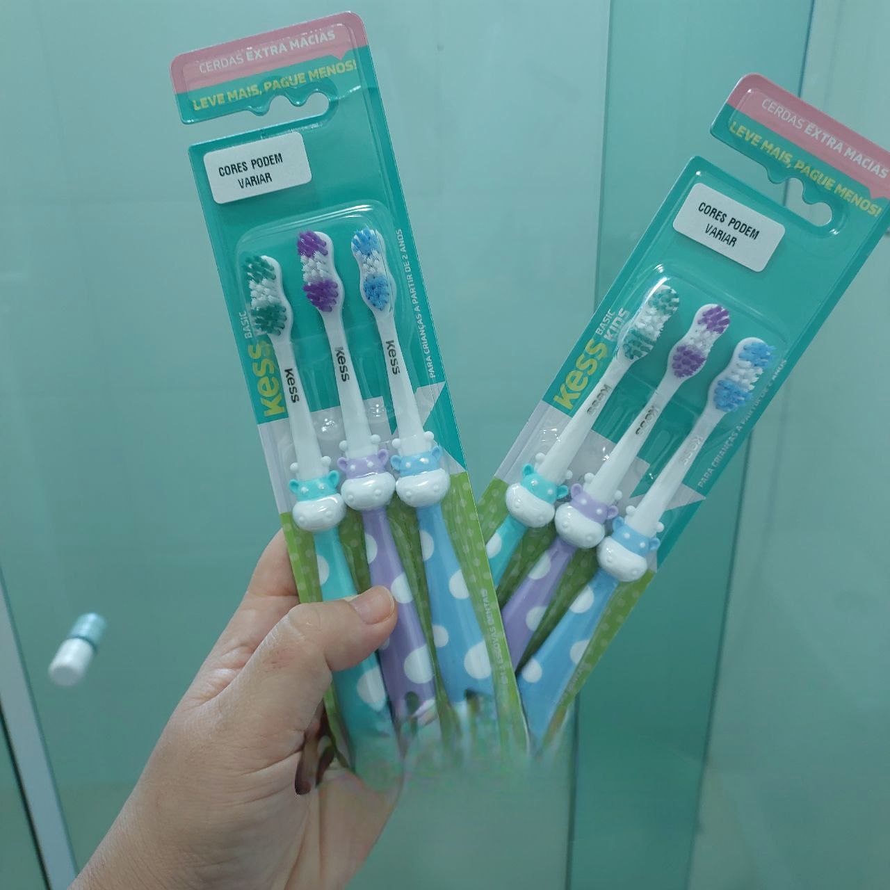 Combo Econômico Infantil com 3 Escovas Dentais, Kess, Multicor