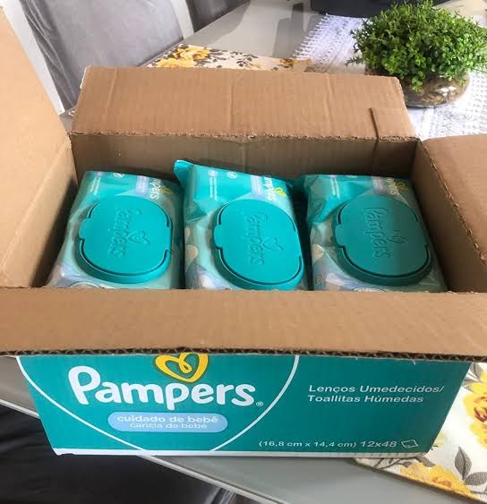Kit Lenço Umedecido para Limpeza Pampers