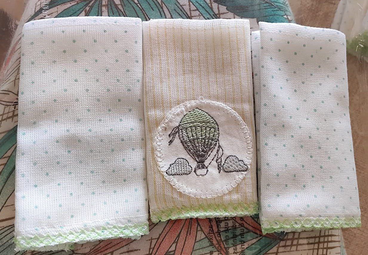 Paninho de Boca Poá Bordados Karinho para Bebê 32cm X 32cm Contém 03 Un