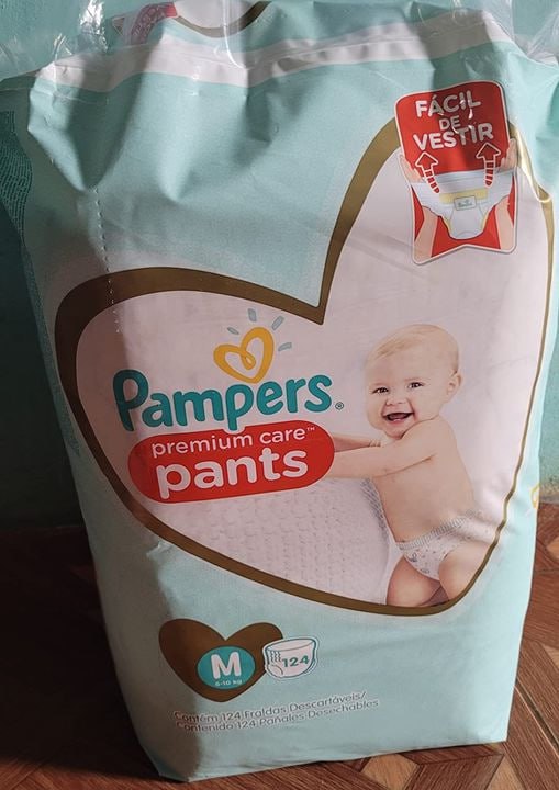 Fralda Pampers Pants Premium Care M 124 unidades