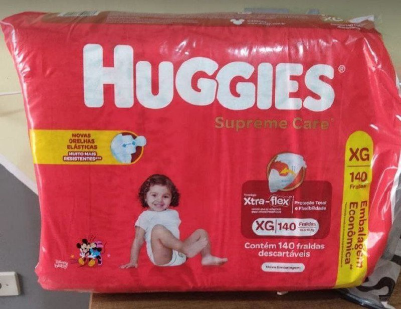 HUGGIES Fralda Supreme Care XG - 140 fraldas, Cor: Vermelho