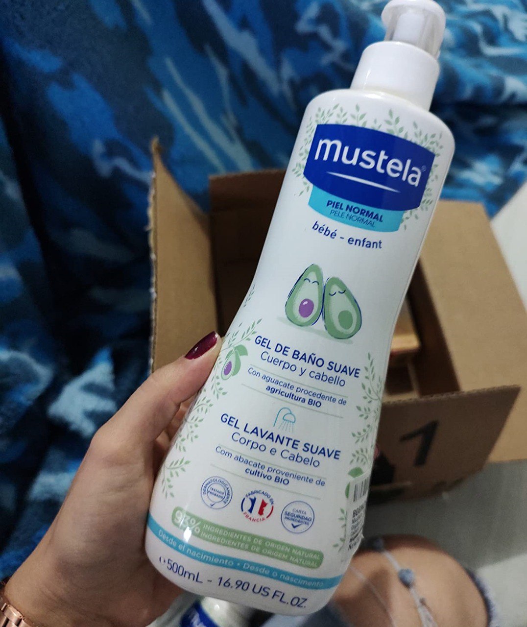 Gel Lavante Suave com Abacate Orgânico, Sabonete Líquido Corpo e Cabelo, Mustela Bebê 500ml