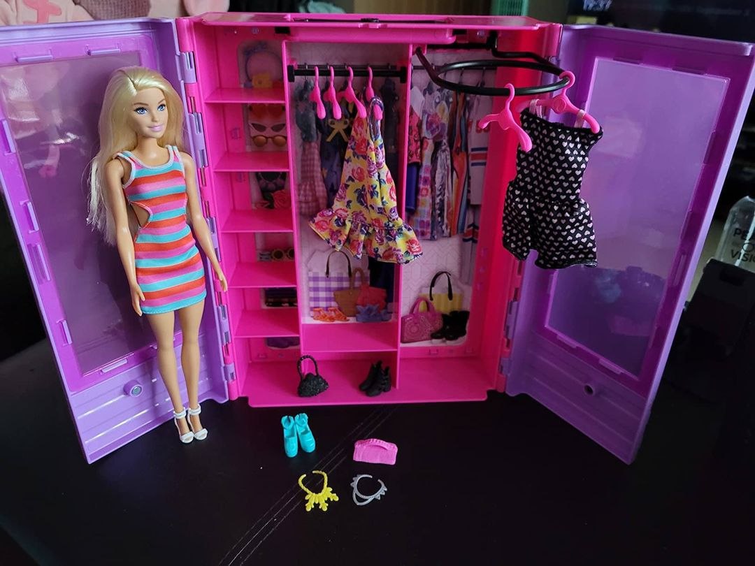 Barbie Boneca Novo Armário de Luxo com Boneca