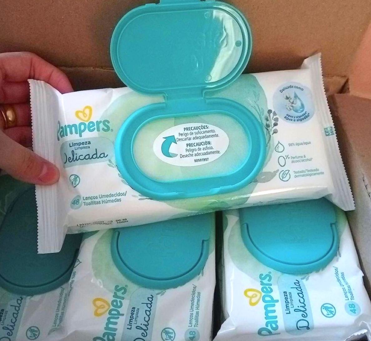 Kit Lenços Umedecidos Pampers Limpeza Delicada - 576 Unidades (12 pacotes com 48 un cada)