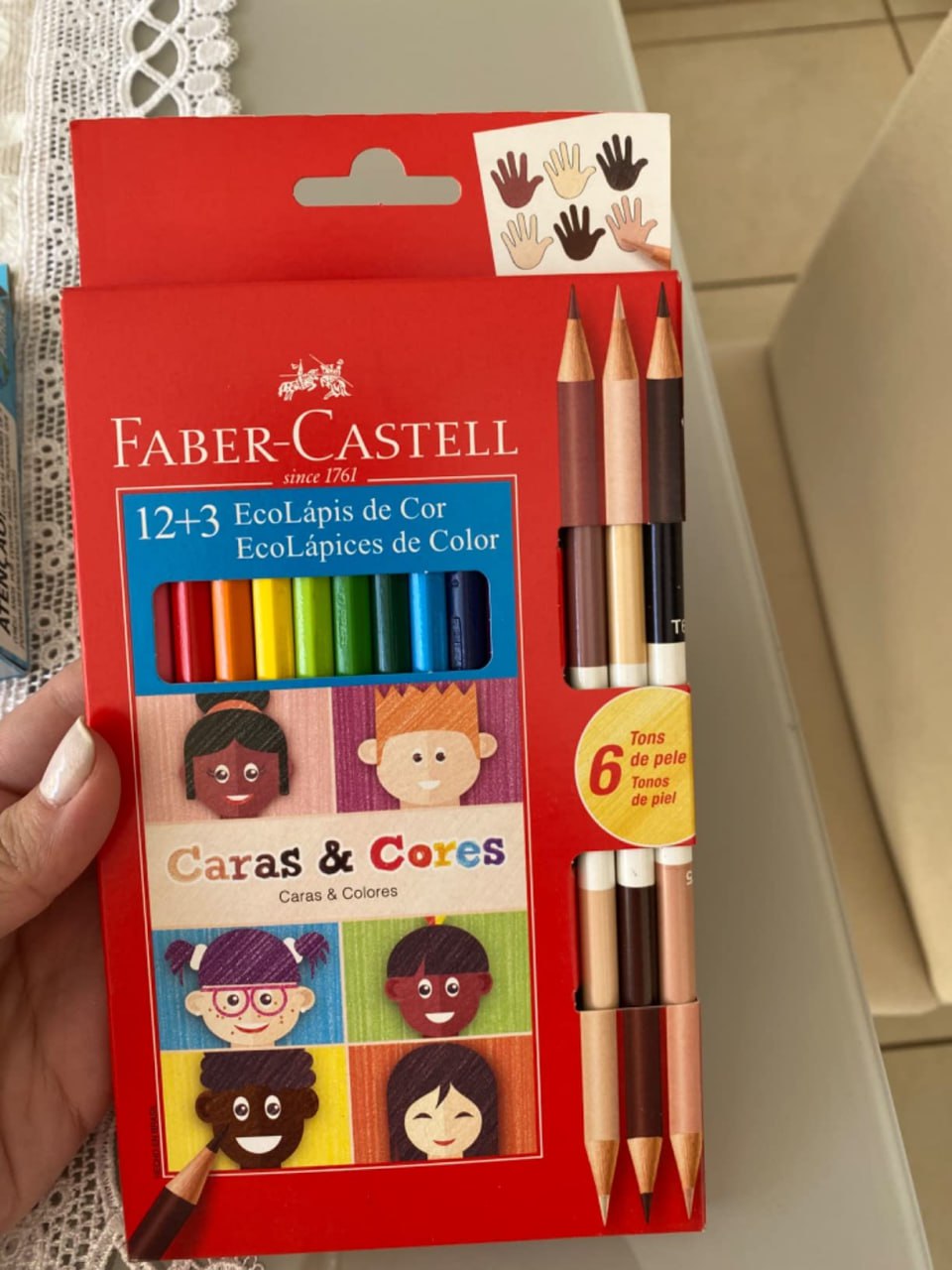 Lápis de Cor Faber-Castell Ecolápis Caras & Cores 12 Cores + 6 Tons de Pele