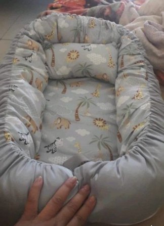 NINHO REDUTOR DE BERÇO E CAMA, COM TRAVESSEIRO PARA BEBE RECEM NASCIDO SERVINDO COMO APOIO PARA BEBE