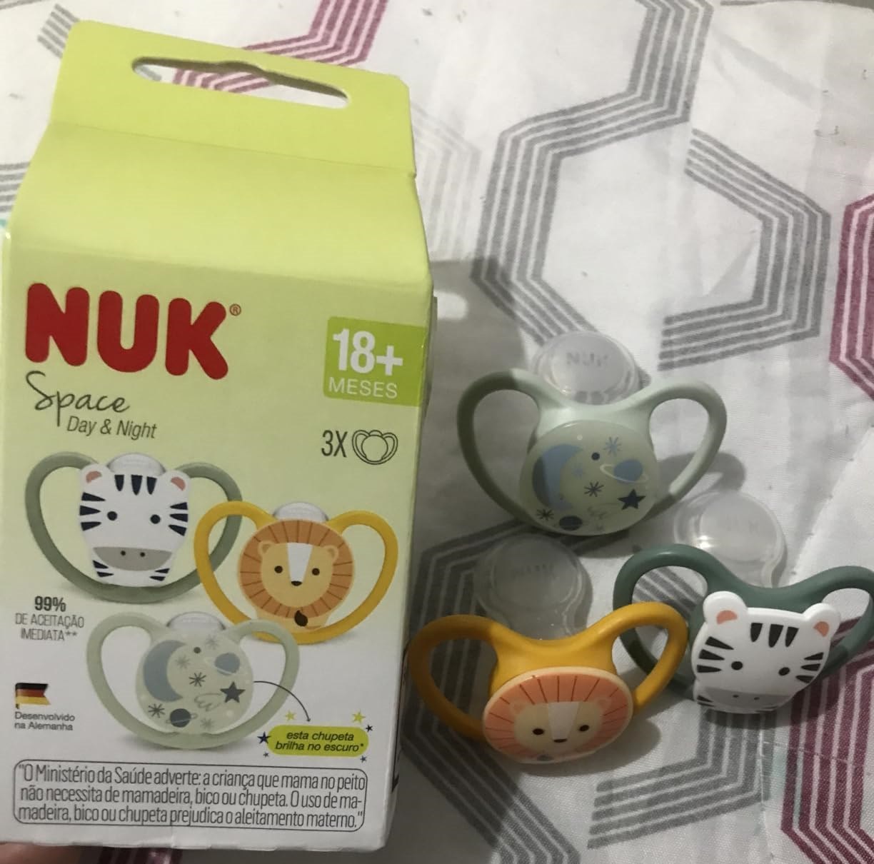 Kit  com 3 Brilha no escuro