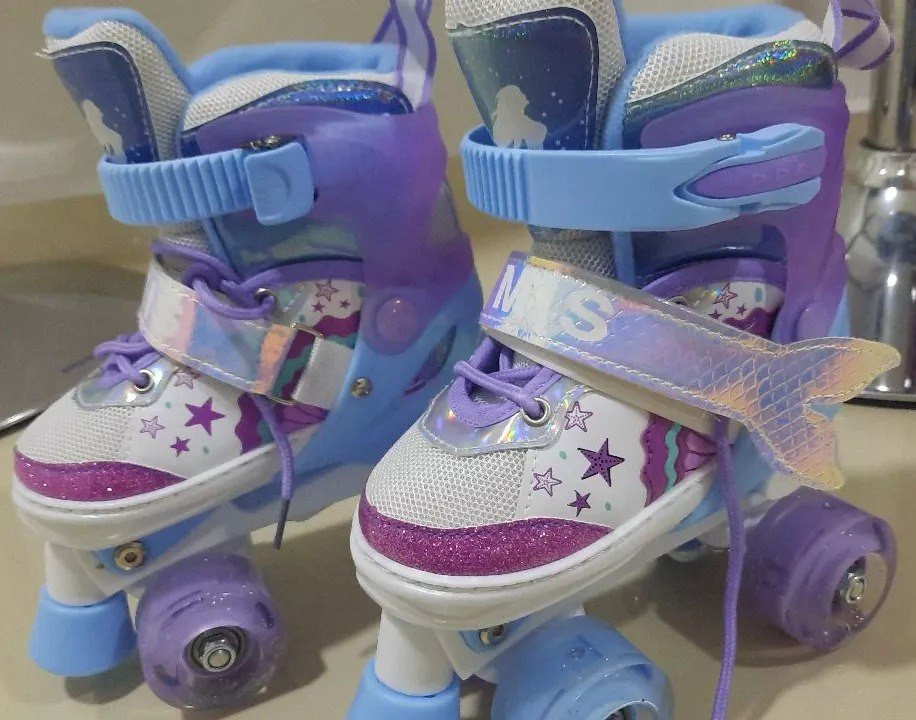 Patins 4 Rodas ARCO ÍRIS Com Luz De Led E Glitter Top modelos novas