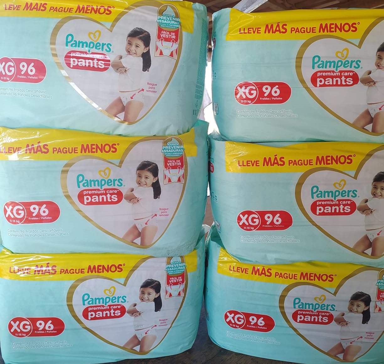 Fralda Pampers Pants Premium Care Fácil de Vestir XG 96 Unidades