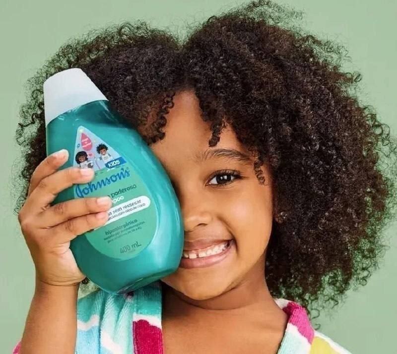 ♻️♻️ Johnson's Baby Shampoo Infantil Para Cabelos Crespos Blackinho Poderoso, 400ml