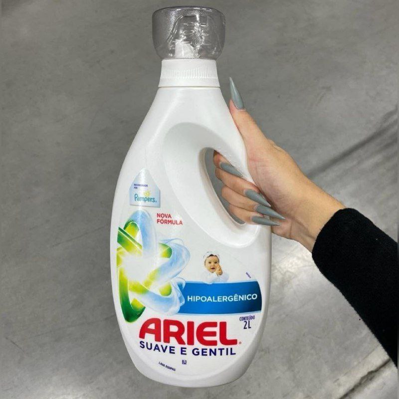 Sabão Líquido Ariel Suave e Gentil 2L