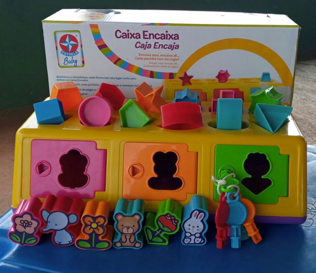Brinquedo Educativo Caixa-Encaixa a Partir de 1 Ano Estrela