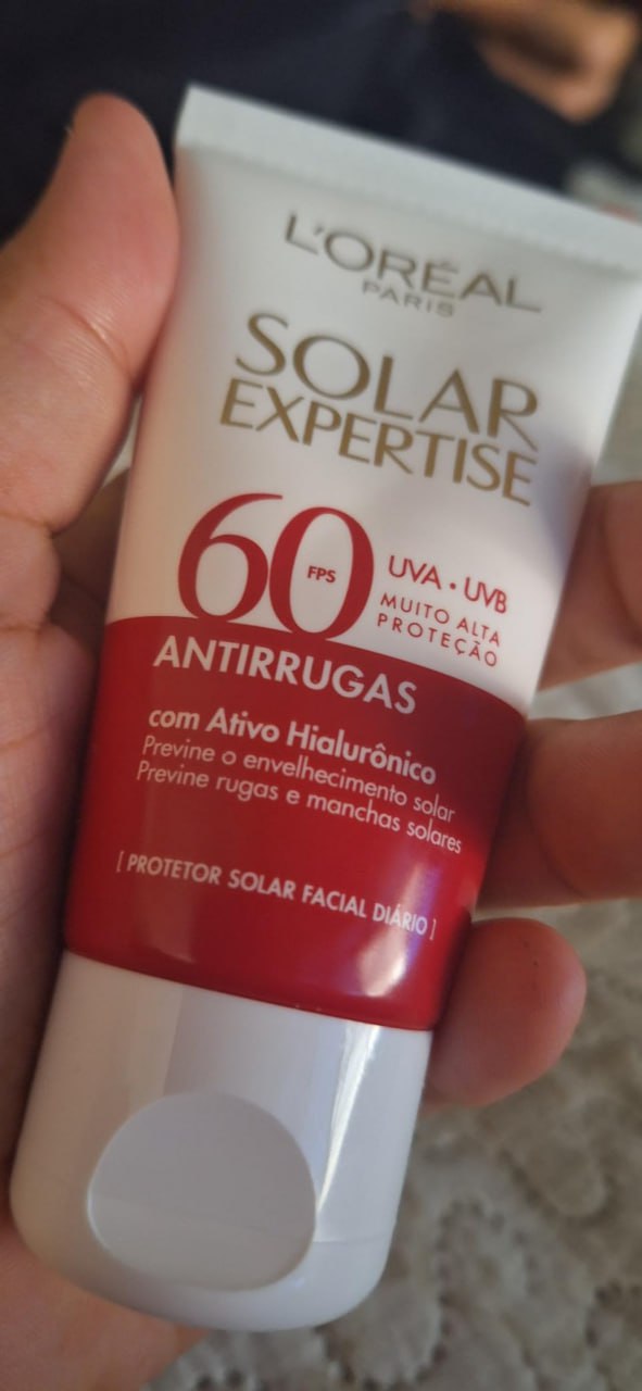 L'Oréal Paris Protetor Solar Facial Antirrugas FPS60 com Ativo Hialurônico Solar Expertise, 40g
