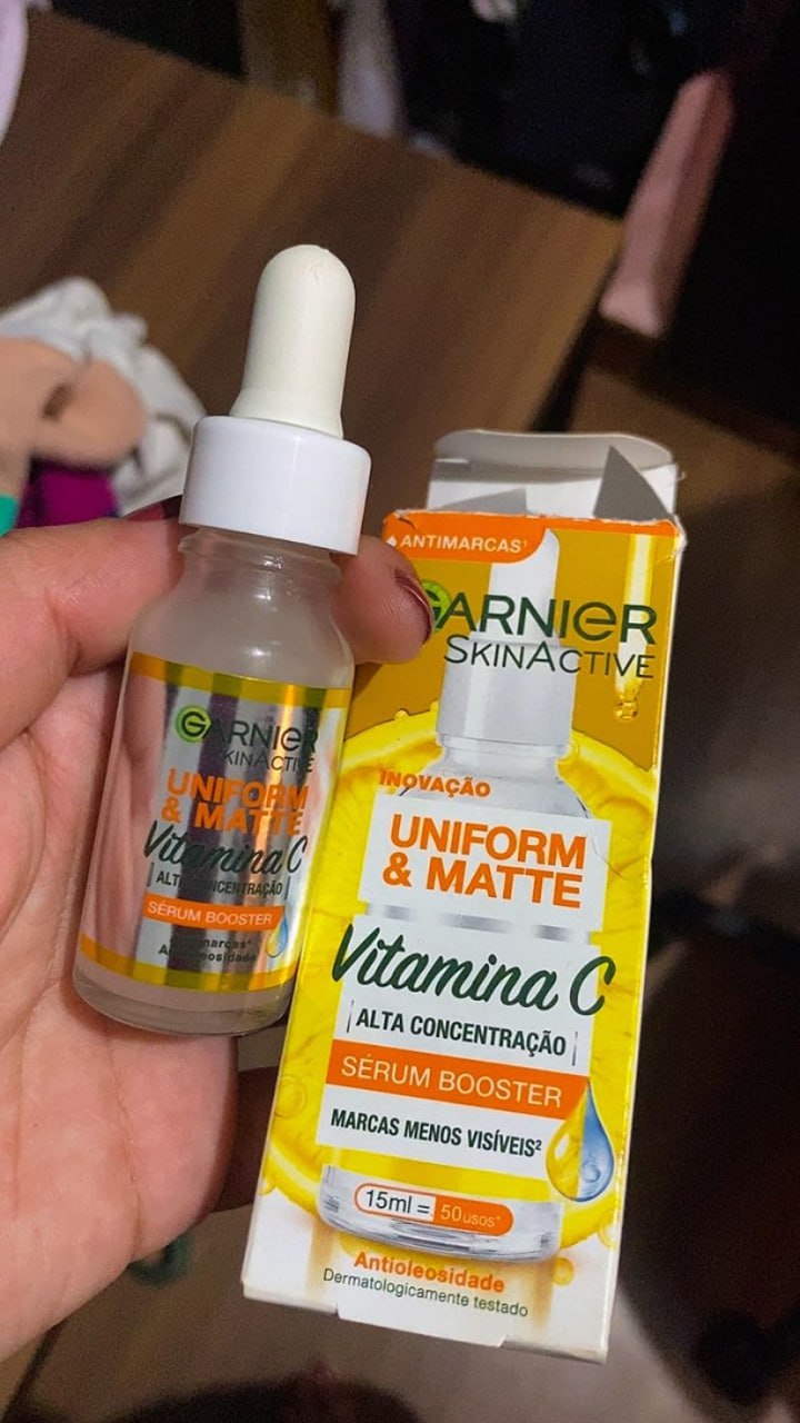 Sérum Facial Antimarcas Garnier Uniform & Matte Vitamina C, 15ml