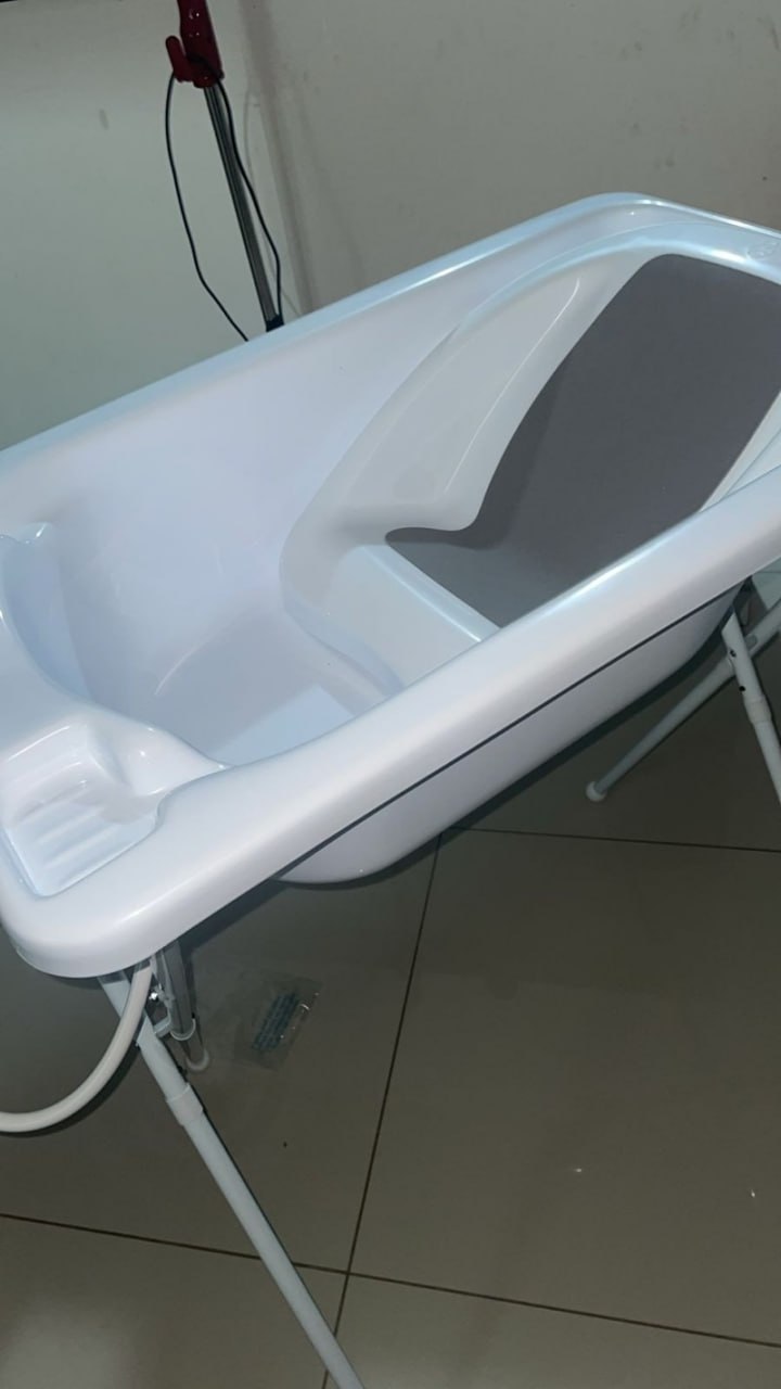 Banheira de Bebê com suporte Dobrável Galzerano - Acqua Trio Branco 20L