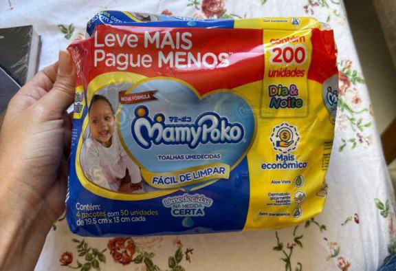 Lenços Umedecidos MamyPoko Dia&Noite 200 Unidades (4 Pacotes C/ 50 Unidades Cada)