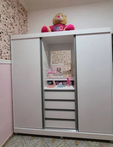 Guarda-Roupa Bartira Fortaleza II com Espelho, 2 Portas de Correr, 4 Gavetas - 184,5 cm de Largura - Branco