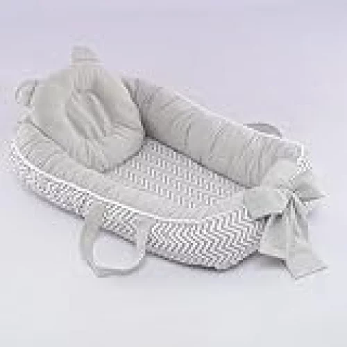 Ninho redutor de berço bebê percal 100% algodão + Almofada Anatomica Estampada Unissex (Chevron Cinza)