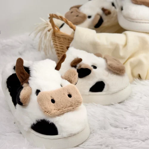 Pantufa de Vaquinha Fechada Sola de Borracha Antiderrapante Macia Quentinha e Confortável Inverno