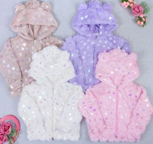 🛍️ Casaco Bebê Peluciado com Capuz e Orelhinhas Corações Furtacor