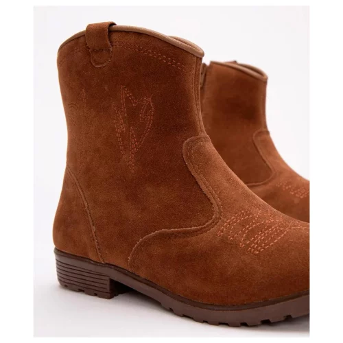 Bota infantil western de suede cano curto marrom