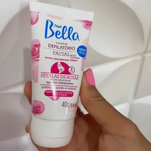 Baratinho! 😉 Remove os pelos e tem agentes hidratantes!