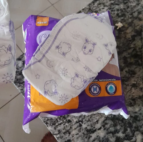 Fralda Cremer Magic Care M com 34 Unidades