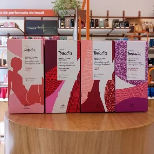 Kit Sabonetes em Barra Puro Vegetal Tododia com 4 Caixas