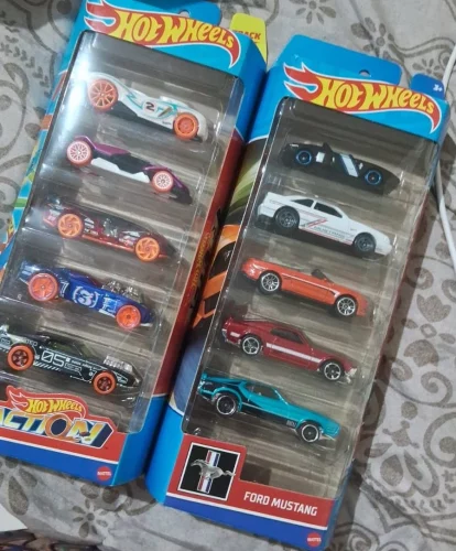 Pacote 5 Carros Sortidos, Hot Wheels, Mattel - (não é possível escolher)