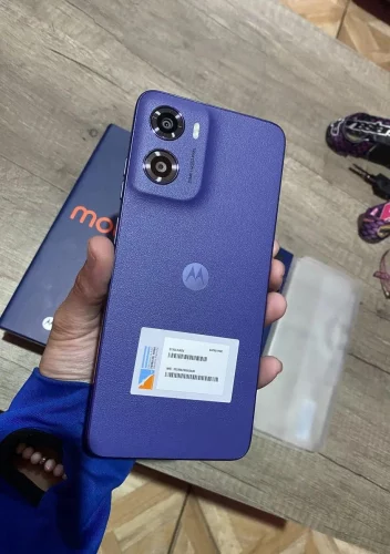> Smartphone Motorola Moto G05 - 128gb 12gb (4gb Ram + 8gb Ram Boost) E Camera 50mp Com Ai Bateria De 5200 Mah Tela 6.7  Com Superbrilho - Violeta