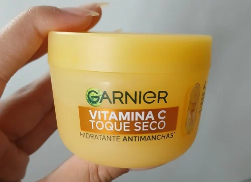 Garnier Hidratante Facial Toque Seco Antimanchas 85g