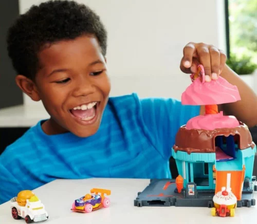 Hot Wheels City Pista de Brinquedo Sorveteria para crianças a partir de 3 anos
