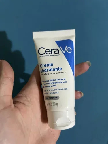 CeraVe, Loção Hidratante Corporal para Pele Seca com Ácido Hialurônico, 50g