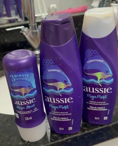 Kit Aussie Mega Moist Super Hidratação Shampoo 360ml e Condicionador 360ml e 3 Minutos Milagrosos 236ml