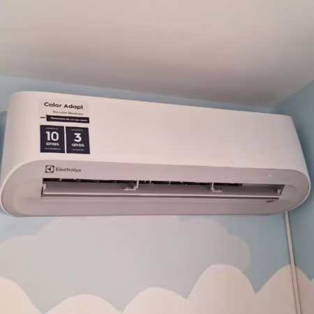 Ar-condicionado Electrolux Split Inverter 9.000 Btus Color Adapt Wi-Fi Só Frio Cor Branco