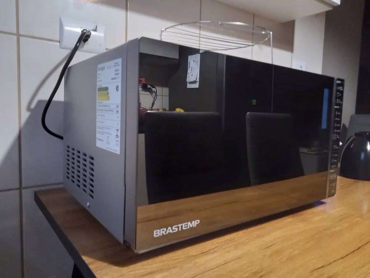 Micro-ondas Brastemp 32l Cor Inox Espelhado Com Grill E Painel Integrado Bmg45ar 220v