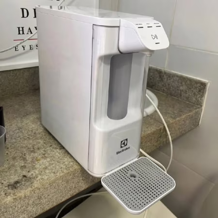 Purificador de Água Gelada Fria e Natural Eletronico Electrolux PE12B