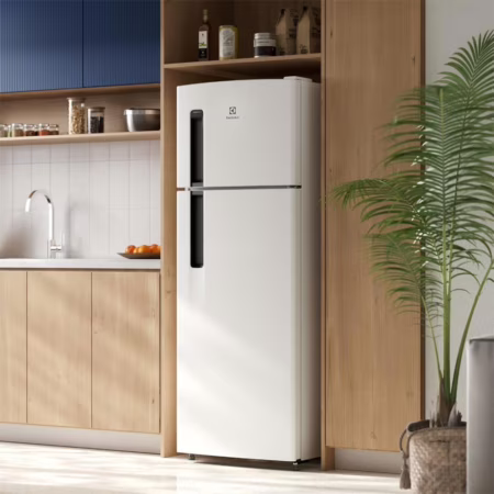 Electrolux Geladeira Electrolux Frost Free 320L Duplex Branca (TF38) 220V
