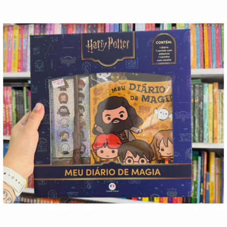 Harry Potter - Meu Diário de Magia com Varinha-Caneta e Adesivos: Com caneta em formato de varinha