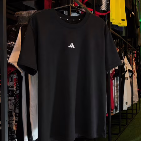 Camiseta Algodão Essentials Small Logo adidas