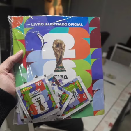 Kit C/ 1 Álbum Copa Do Mundo 2026 Capa Brochura + 10 Envelopes (70 figurinhas) FIFA Word Cup 2026